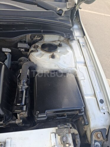 Hyundai i30 2010, 454,000 km - 1.6 l - Salyan