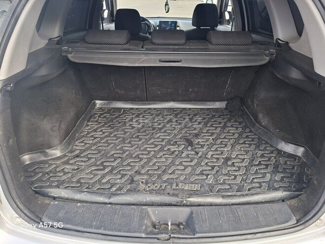 Hyundai i30 2010, 454,000 km - 1.6 l - Salyan