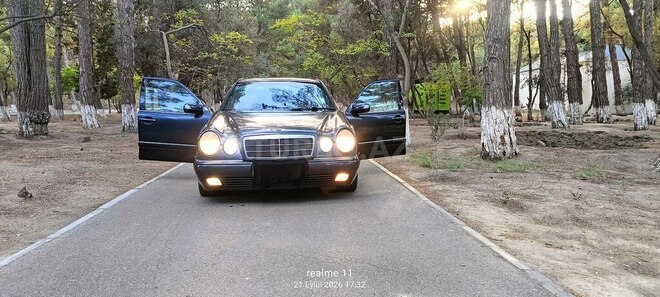 Mercedes E 220 1997, 350,000 km - 2.2 l - Sumqayıt