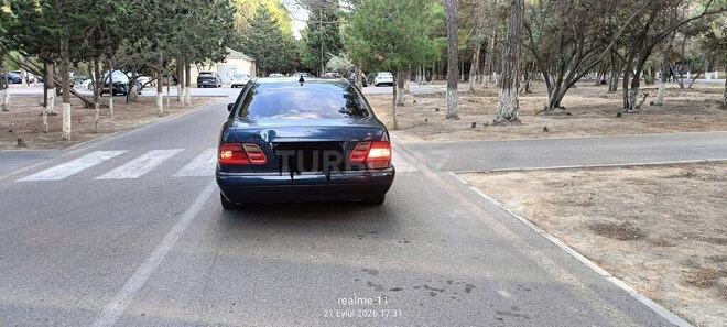 Mercedes E 220 1997, 350,000 km - 2.2 l - Sumqayıt