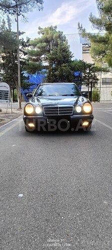 Mercedes E 220 1997, 350,000 km - 2.2 l - Sumqayıt