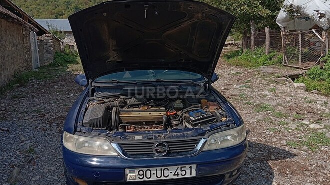Opel Vectra 1996, 445,000 km - 2.0 л - Qax
