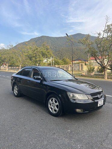 Hyundai Sonata 2005, 252,340 km - 2.0 l - Qax