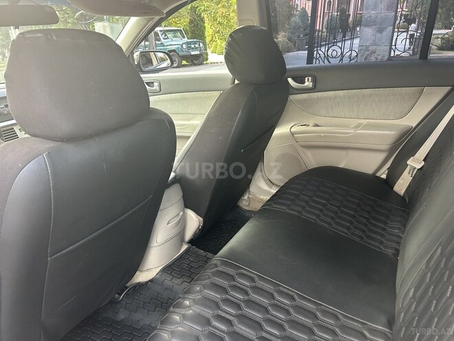 Hyundai Sonata 2005, 252,340 km - 2.0 l - Qax