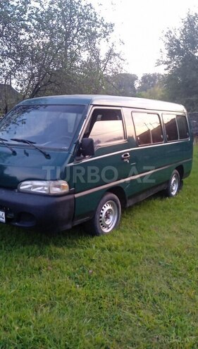 Hyundai H-1 1999, 462,578 km - 2.5 л - Qax