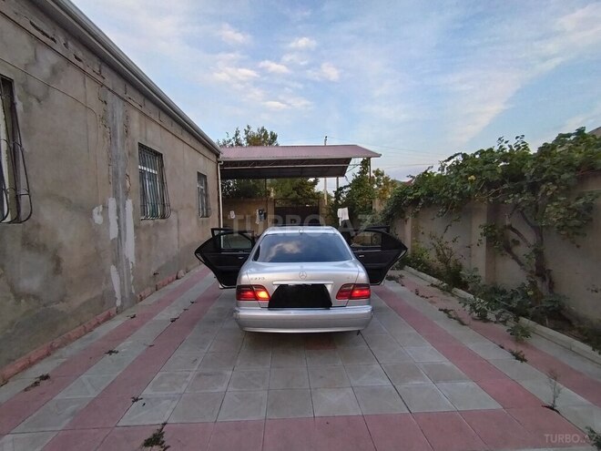 Mercedes E 270 2000, 383,277 km - 2.7 l - Bakı