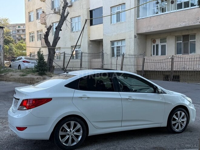Hyundai Accent 2011, 221,000 km - 1.6 l - Bakı