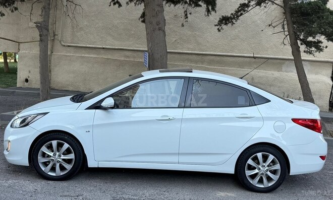 Hyundai Accent 2011, 221,000 km - 1.6 l - Bakı