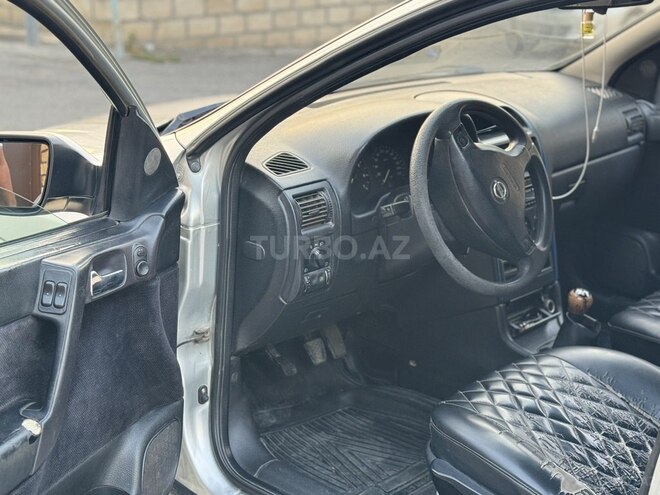 Opel Astra 2000, 378,000 km - 1.6 l - Bərdə