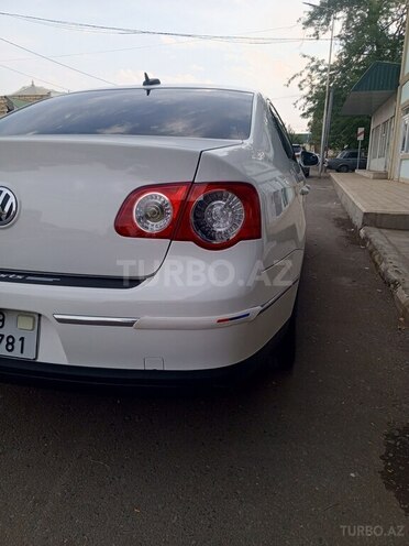 Volkswagen Passat 2005, 411,381 km - 2.0 l - Gəncə