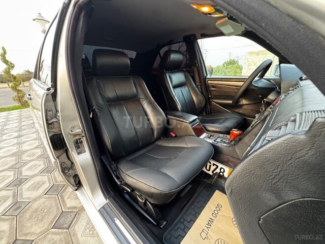 Mercedes C 200 2000, 368,000 km - 2.0 l - Saatlı