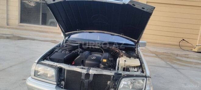 Mercedes C 240 1999, 355,300 km - 2.4 l - Kürdəmir
