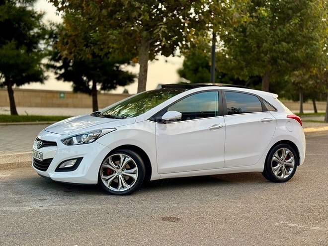 Hyundai i30 2012, 215,619 km - 1.6 l - Bakı