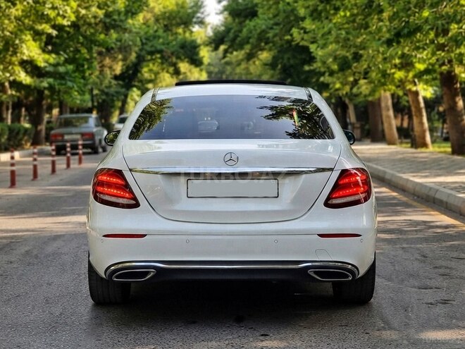 Mercedes E 300 d 2018, 256,000 km - 2.0 l - Bakı