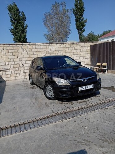 Hyundai i30 2010, 300,000 km - 1.6 л - Bakı