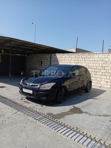 Hyundai i30 2010, 300,000 km - 1.6 л - Bakı