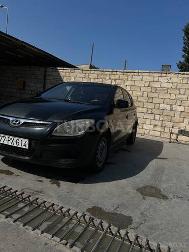 Hyundai i30 2010, 300,000 km - 1.6 л - Bakı