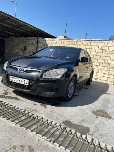 Hyundai i30 2010, 300,000 km - 1.6 л - Bakı