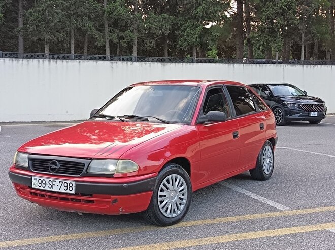 Opel Astra 1997, 208,542 km - 1.6 l - Sumqayıt