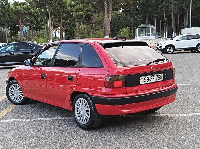 Opel Astra 1997, 208,542 km - 1.6 l - Sumqayıt