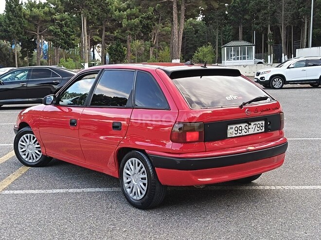 Opel Astra 1997, 208,542 km - 1.6 l - Sumqayıt