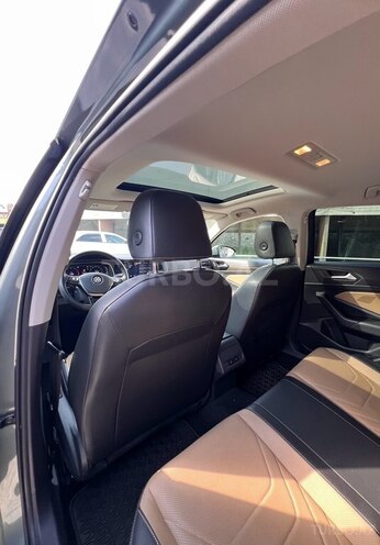 Volkswagen Jetta 2019, 112,600 km - 1.4 l - Bakı