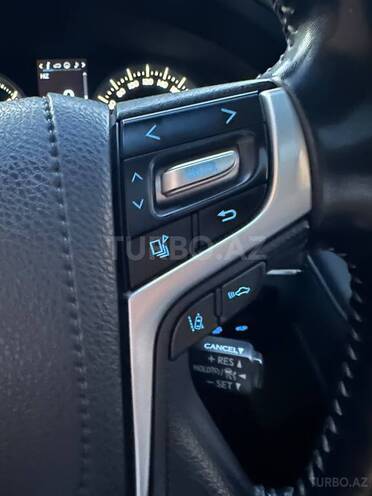 Toyota Land Cruiser 2018, 201,000 km - 4.6 l - Bakı