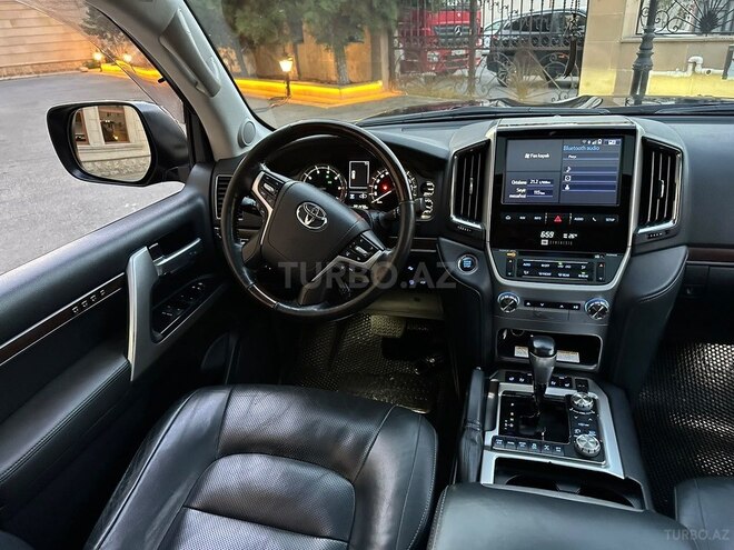 Toyota Land Cruiser 2018, 201,000 km - 4.6 l - Bakı
