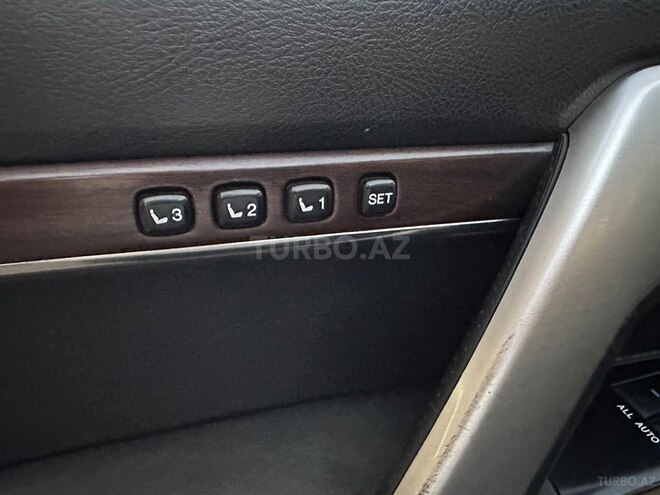 Toyota Land Cruiser 2018, 201,000 km - 4.6 l - Bakı
