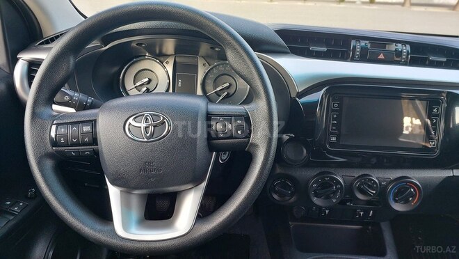 Toyota Hilux 2023, 110,000 km - 2.4 l - Bakı