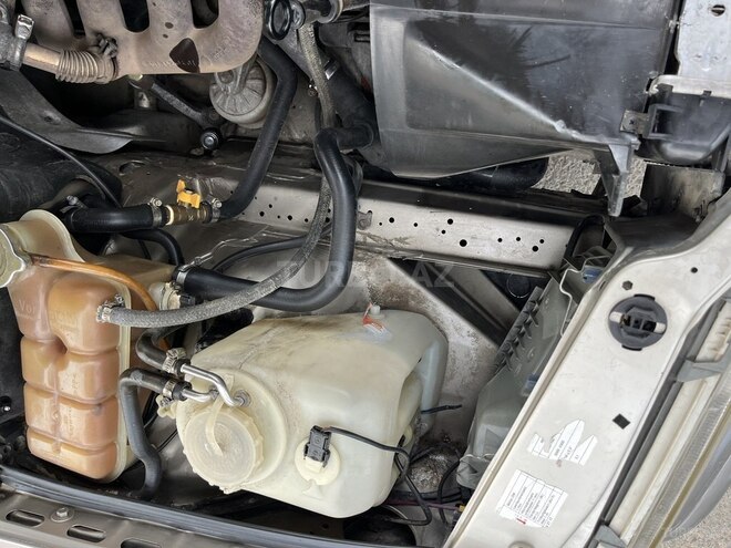 Mercedes  1993, 412,357 km - 2.0 l - Qazax