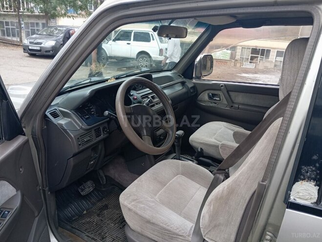Mitsubishi Pajero 1995, 600,000 km - 2.8 l - Lerik