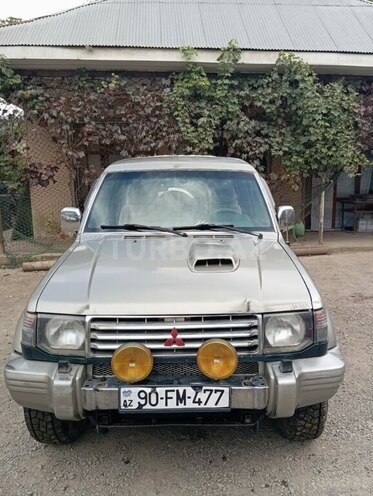 Mitsubishi Pajero 1995, 600,000 km - 2.8 l - Lerik