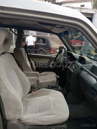 Mitsubishi Pajero 1995, 600,000 km - 2.8 l - Lerik