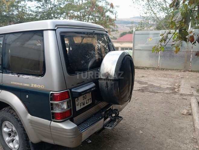Mitsubishi Pajero 1995, 600,000 km - 2.8 l - Lerik