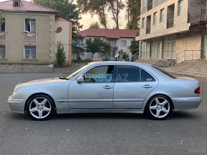 Mercedes E 220 1999, 300,000 km - 2.2 l - İsmayıllı