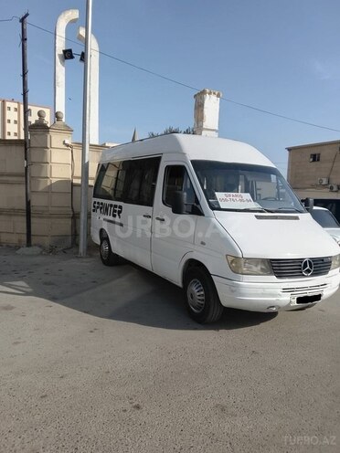 Mercedes Sprinter 312 1995, 312,000 km - 2.9 l - Salyan