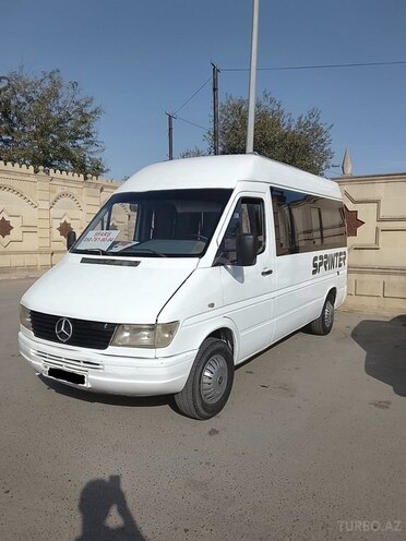 Mercedes Sprinter 312 1995, 312,000 km - 2.9 l - Salyan