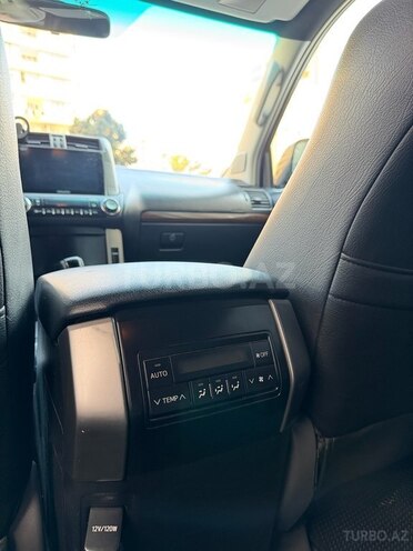 Toyota Land Cruiser Prado 2010, 204,000 km - 2.7 l - Bakı