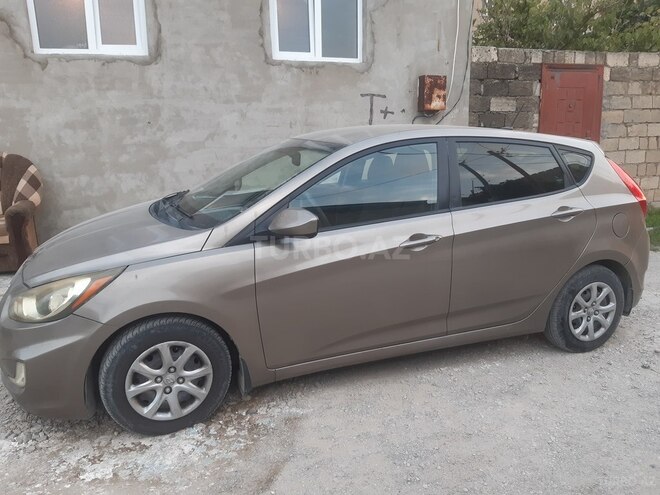 Hyundai Accent 2013, 398,000 km - 1.6 l - Bakı