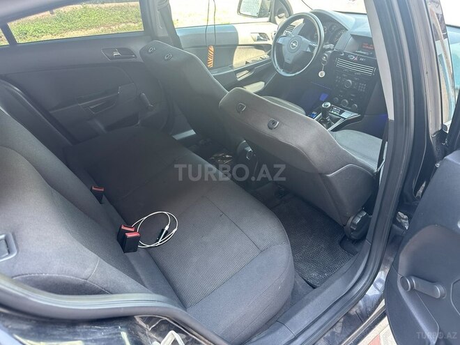 Opel Astra 2009, 257,000 km - 1.4 л - Qazax