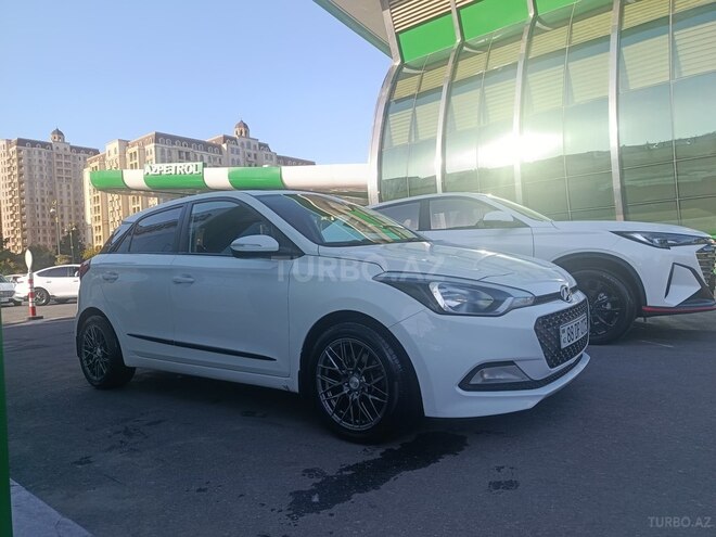 Hyundai i20 2016, 127,200 km - 1.1 л - Bakı