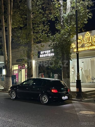 Opel Astra 2009, 257,000 km - 1.4 л - Qazax