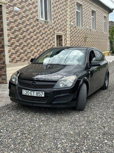Opel Astra 2009, 257,000 km - 1.4 л - Qazax