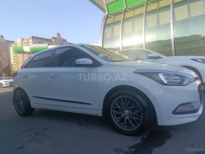 Hyundai i20 2016, 127,200 km - 1.1 л - Bakı