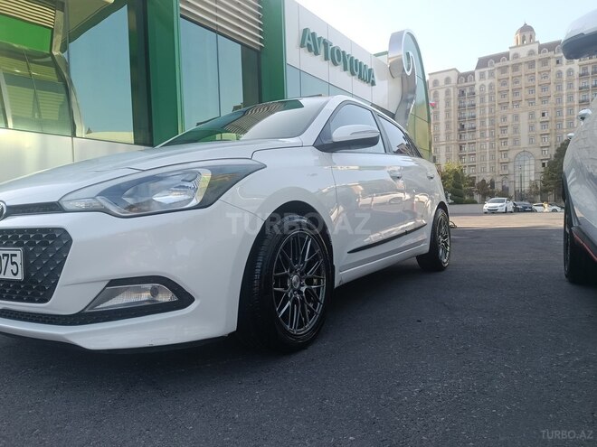 Hyundai i20 2016, 127,200 km - 1.1 л - Bakı