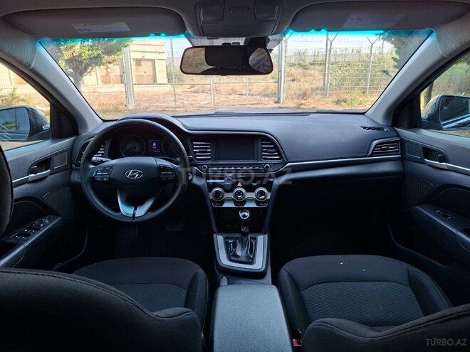 Hyundai Elantra 2018, 150,000 km - 2.0 л - Bakı