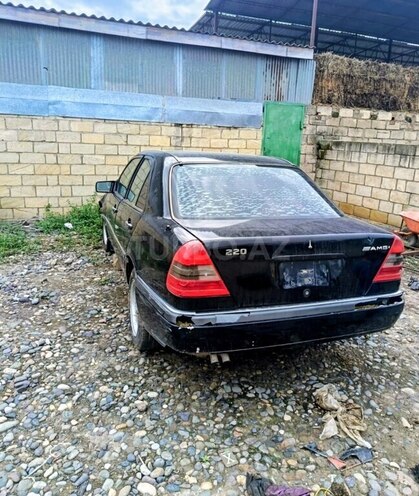 Mercedes C 220 1995, 321,870 km - 2.2 l - Saatlı