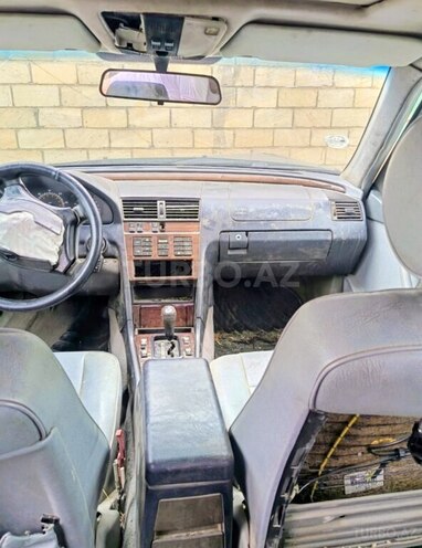 Mercedes C 220 1995, 321,870 km - 2.2 l - Saatlı
