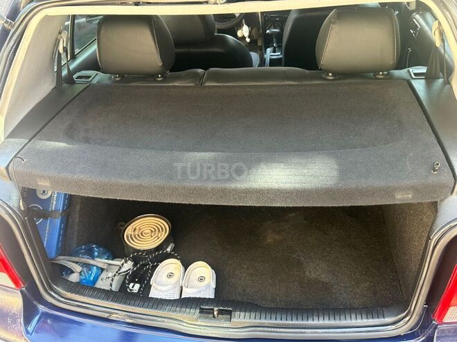 Volkswagen Golf 2001, 388,000 km - 1.6 l - Lənkəran